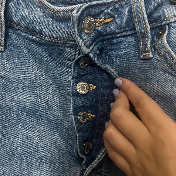 Old Navy High-Rise O.G. Straight Denim Shorts - Picture 4 of 4